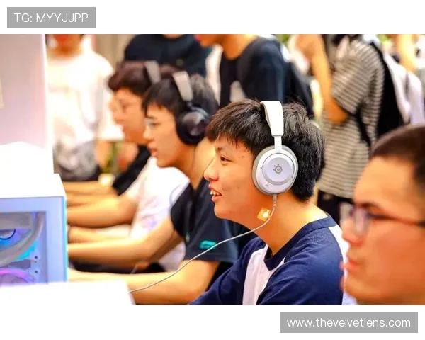 真人BG欢迎你，开启全新的人物互动体验，感受最真实的情感交流场景